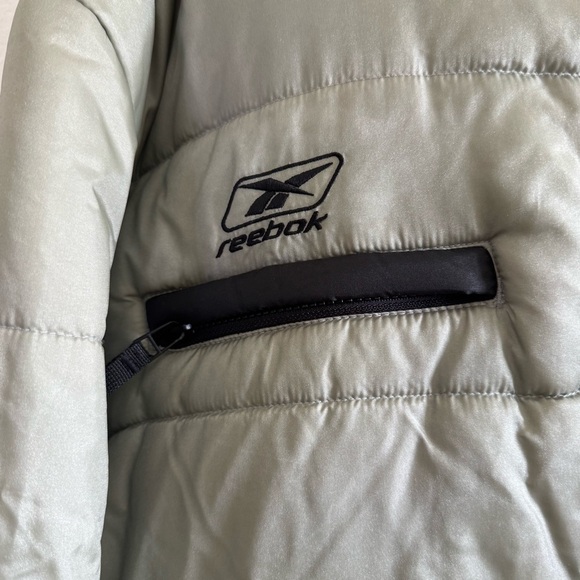 Vintage Reebok NFL Oakland Raiders Puffer Men’s Jacket  Size XL Sleeve Pockets - Picture 4 of 12